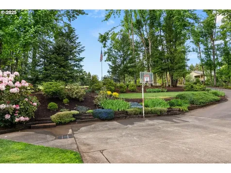 88604 Ermi Bee Road Springfield OR 97478