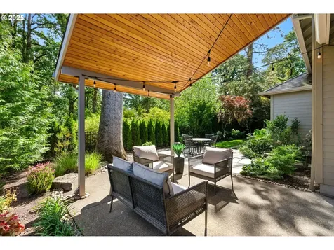 15644 Fieldstone Drive Lake Oswego OR 97035