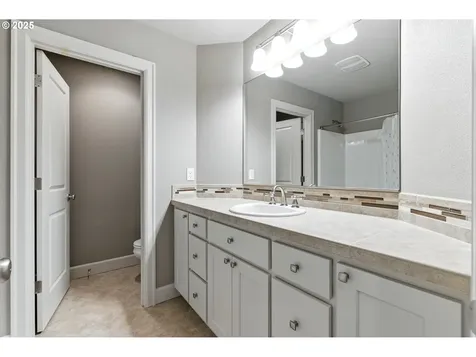 15644 Fieldstone Drive Lake Oswego OR 97035
