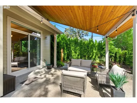 15644 Fieldstone Drive Lake Oswego OR 97035
