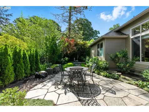 15644 Fieldstone Drive Lake Oswego OR 97035