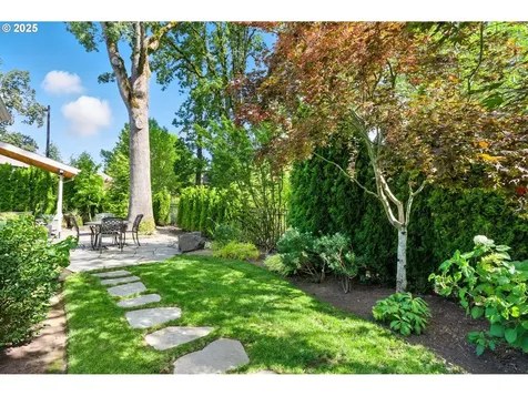 15644 Fieldstone Drive Lake Oswego OR 97035