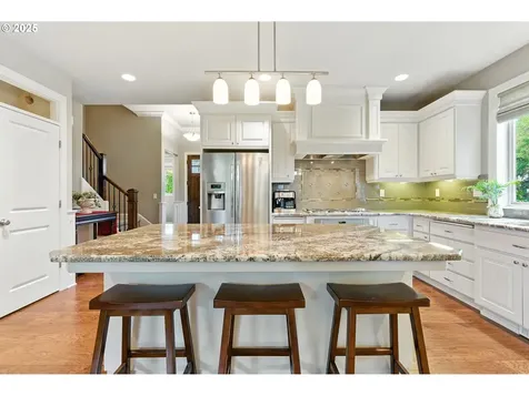 15644 Fieldstone Drive Lake Oswego OR 97035