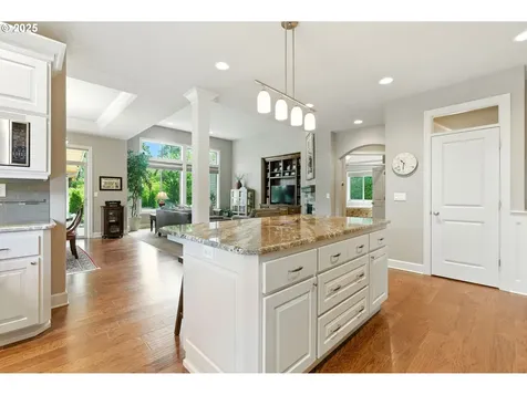 15644 Fieldstone Drive Lake Oswego OR 97035