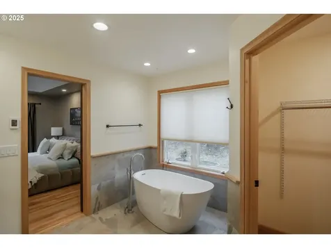 6560 NW Vineyard Drive Corvallis OR 97330