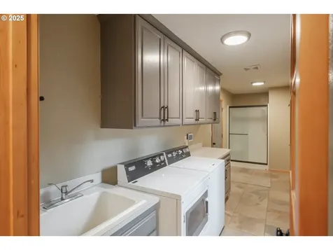 6560 NW Vineyard Drive Corvallis OR 97330