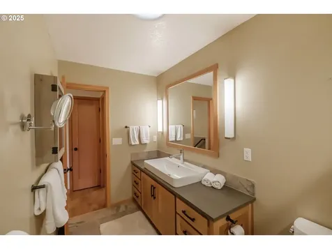 6560 NW Vineyard Drive Corvallis OR 97330