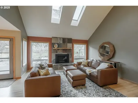 6560 NW Vineyard Drive Corvallis OR 97330