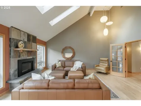 6560 NW Vineyard Drive Corvallis OR 97330