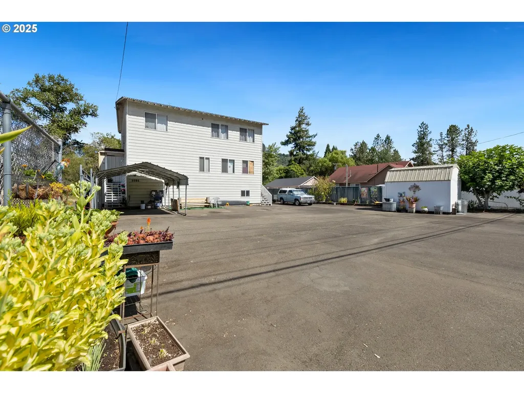 5565 NE Stephens Street Winchester OR 97495