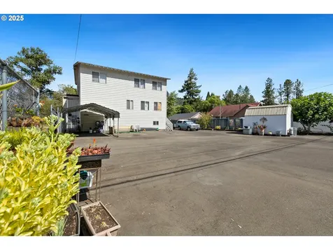 5565 NE Stephens Street Winchester OR 97495