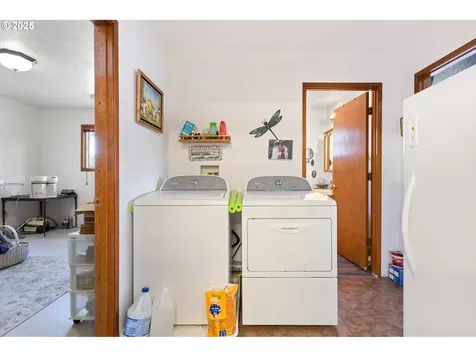 5565 NE Stephens Street Winchester OR 97495