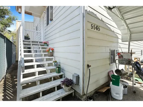 5565 NE Stephens Street Winchester OR 97495