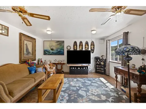 5565 NE Stephens Street Winchester OR 97495