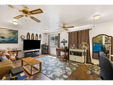 5565 NE Stephens Street Winchester OR 97495