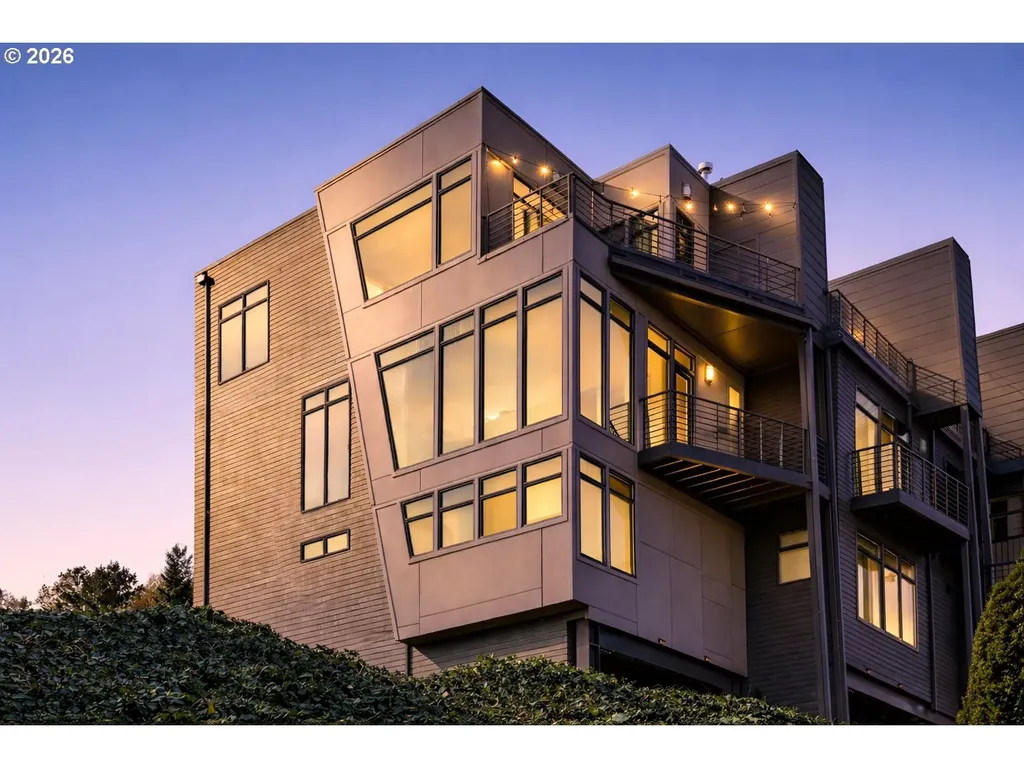 4644 S Kelly Avenue Portland OR 97239