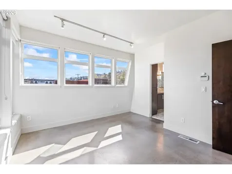 4644 S Kelly Avenue Portland OR 97239