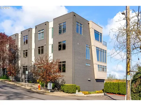 4644 S Kelly Avenue Portland OR 97239