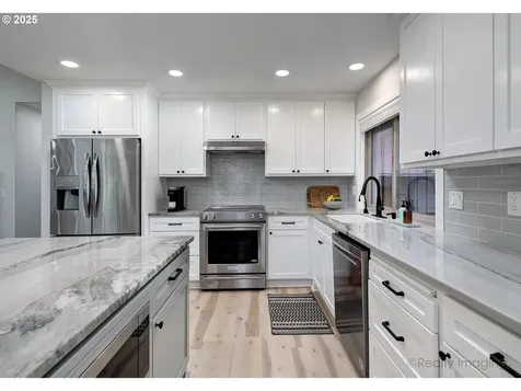 10262 SE 99th Drive Happy Valley OR 97086