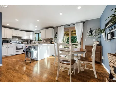 865 16th Street Lafayette OR 97127
