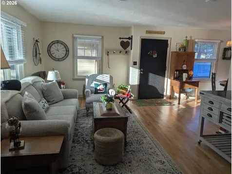 1389 Miller Lane Astoria OR 97103