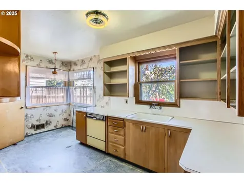3926 NE Killingsworth Street Portland OR 97211