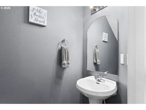 3418 NW 30th Circle Camas WA 98607