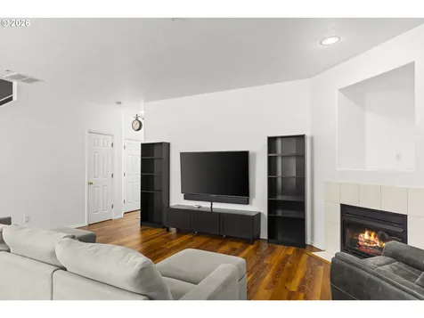 3418 NW 30th Circle Camas WA 98607