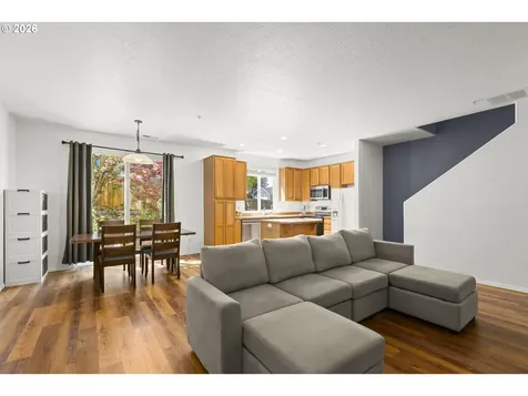 3418 NW 30th Circle Camas WA 98607