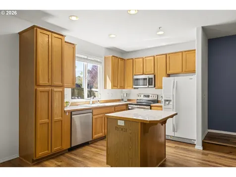 3418 NW 30th Circle Camas WA 98607