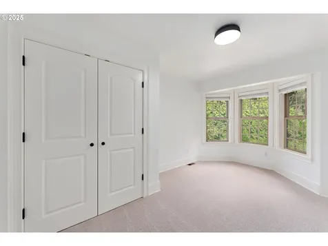6145 SW Sweetbriar Court Portland OR 97221
