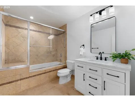6145 SW Sweetbriar Court Portland OR 97221
