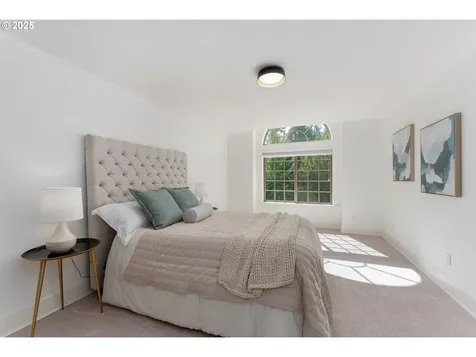 6145 SW Sweetbriar Court Portland OR 97221