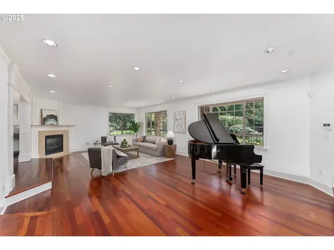 6145 SW Sweetbriar Court Portland OR 97221