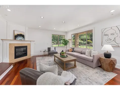 6145 SW Sweetbriar Court Portland OR 97221
