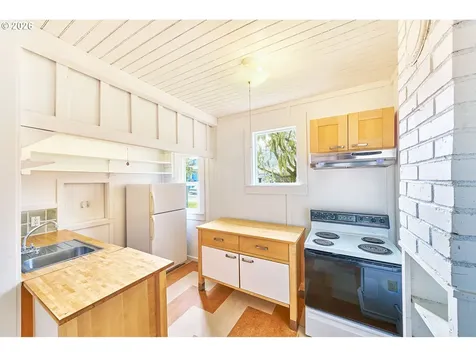 4302 L Place Seaview WA 98644