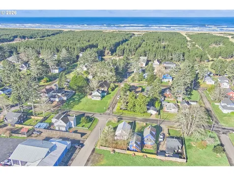4302 L Place Seaview WA 98644