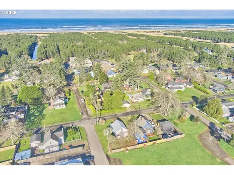4302 L Place Seaview WA 98644