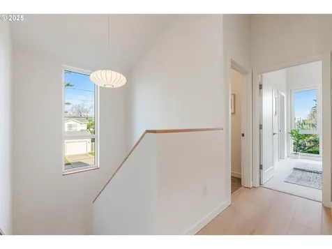 5488 SE Boise Street Portland OR 97206