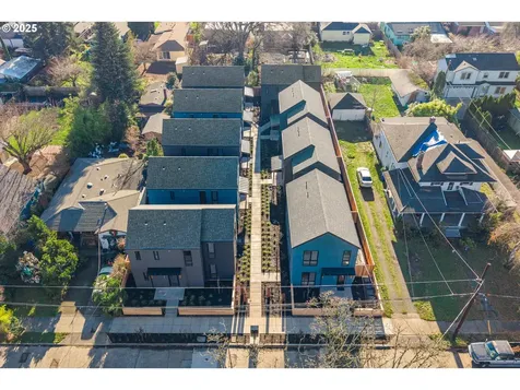 5488 SE Boise Street Portland OR 97206