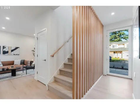 5488 SE Boise Street Portland OR 97206