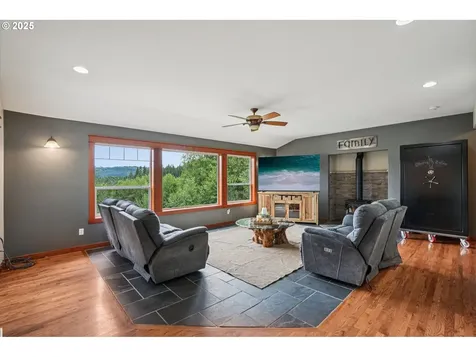 14900 NE Critter Hill Drive Amboy WA 98601