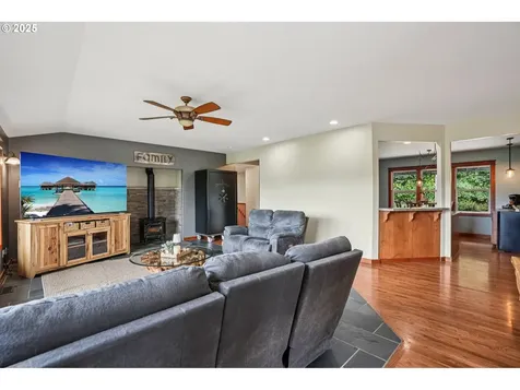 14900 NE Critter Hill Drive Amboy WA 98601