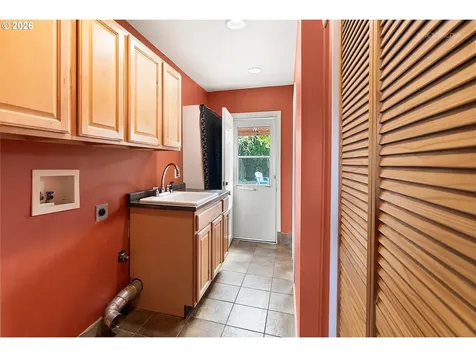 874 NE Birchwood Drive Hillsboro OR 97124