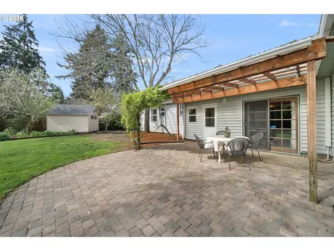 874 NE Birchwood Drive Hillsboro OR 97124