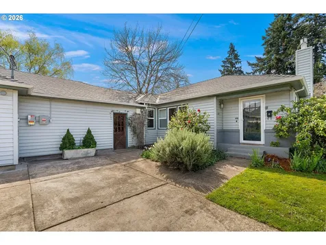 874 NE Birchwood Drive Hillsboro OR 97124
