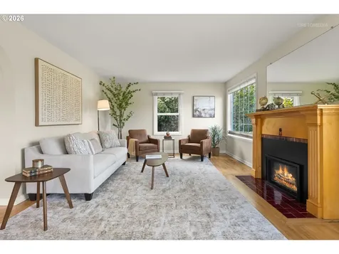 874 NE Birchwood Drive Hillsboro OR 97124
