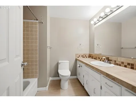 5655 SE Colony Circle Milwaukie OR 97267