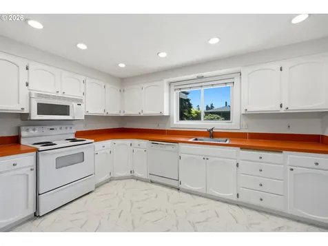5655 SE Colony Circle Milwaukie OR 97267