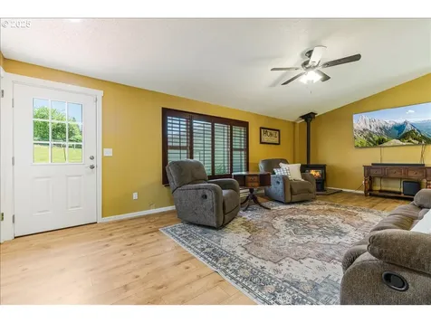 18203 S Windy City Road Mulino OR 97042